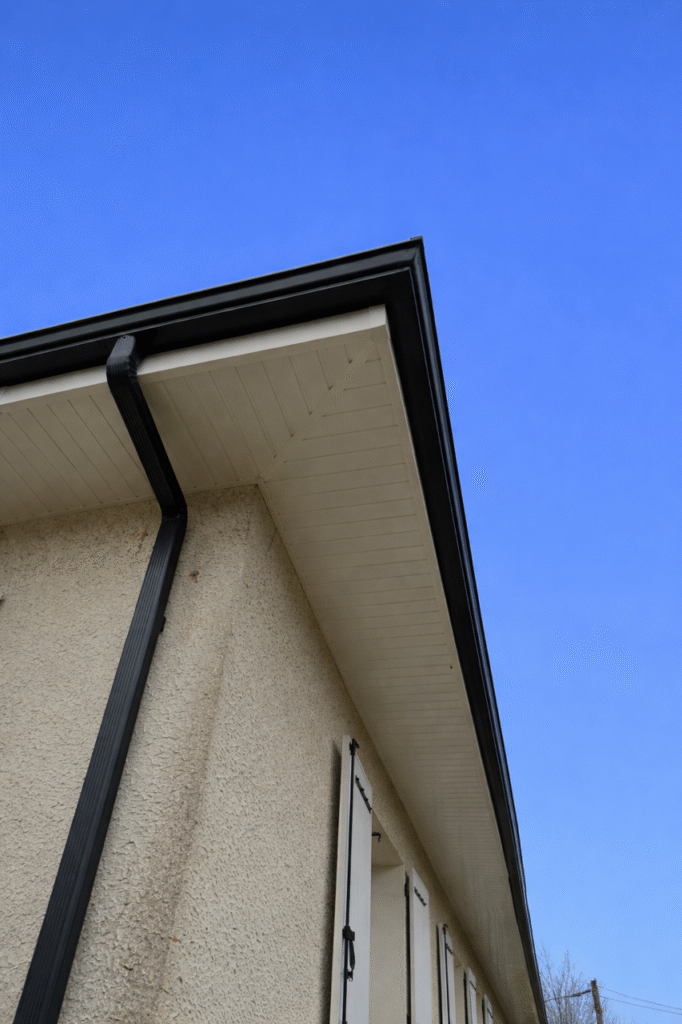 Pose de sous-faces aluminium à Jaunay-Marigny